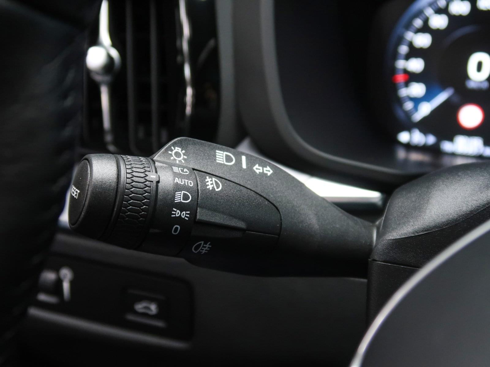 VOLVO XC60 2.0 B4 D AWD MOMENTUM PRO AUTO 197CV 35 