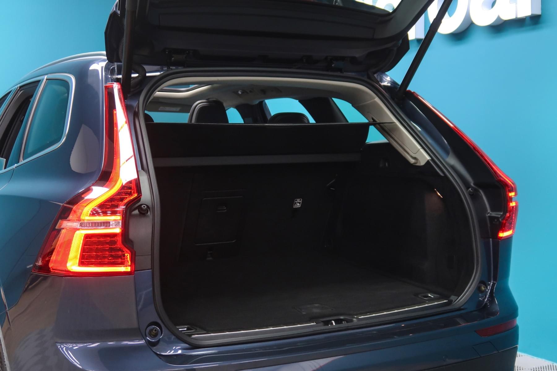 VOLVO XC60 2.0 B4 D AWD MOMENTUM PRO AUTO 197CV 17 