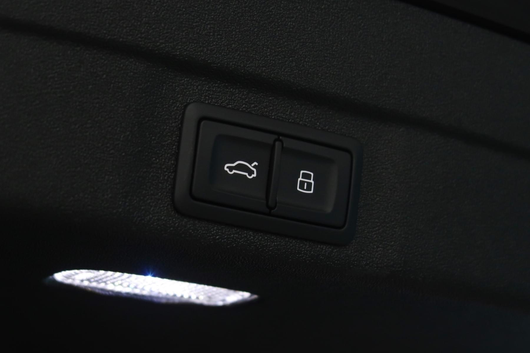 AUDI A5 AVANT 367CV TFSI e BLACK LINE 22 