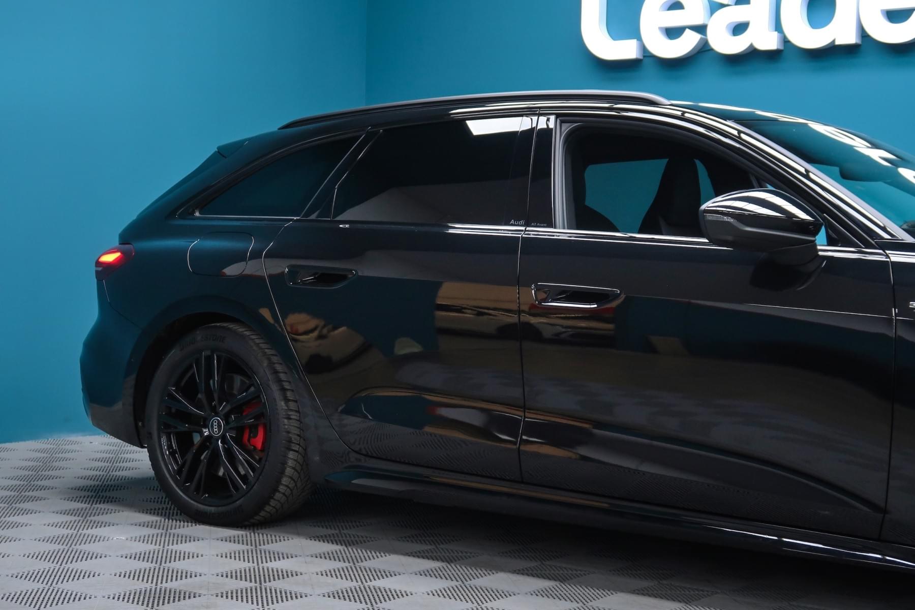 AUDI A5 AVANT 367CV TFSI e BLACK LINE 7 