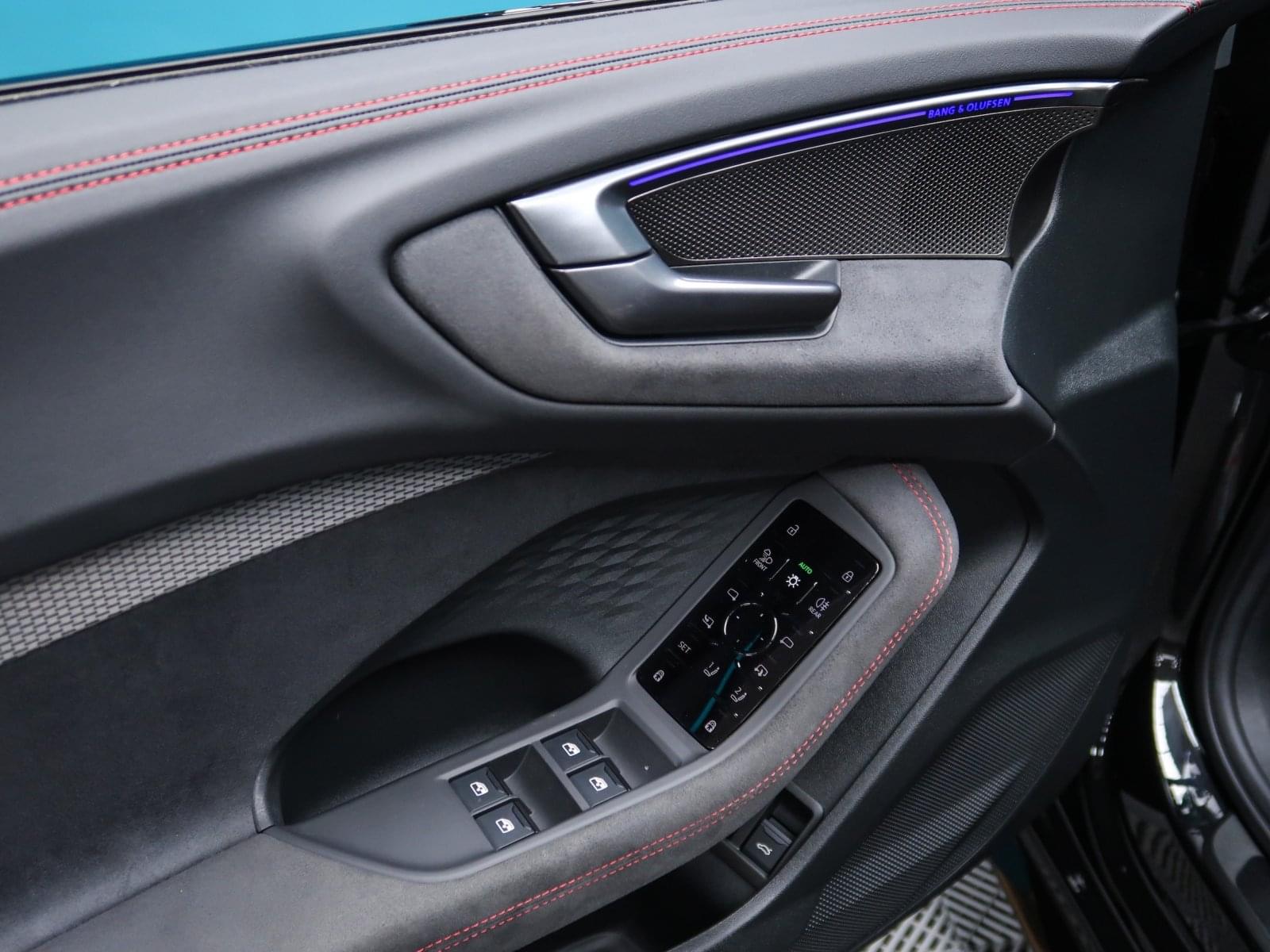 AUDI A5 AVANT 367CV TFSI e BLACK LINE 29 