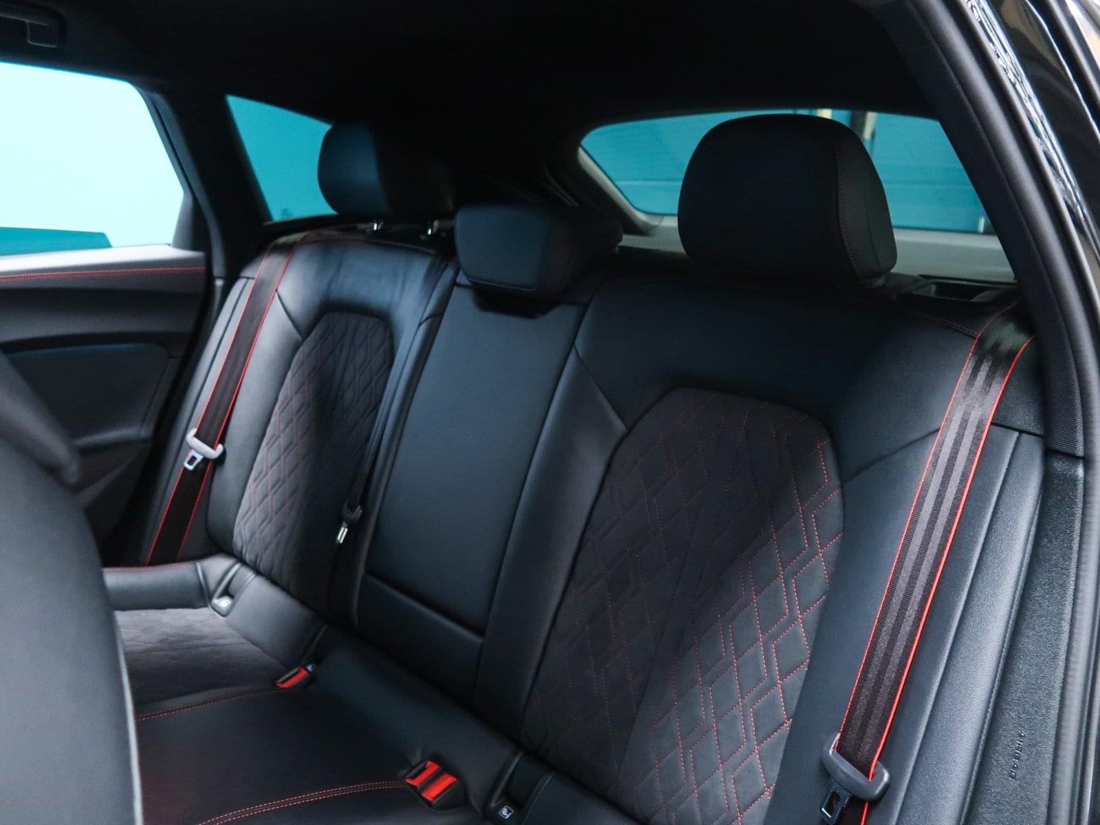 AUDI A5 AVANT 367CV TFSI e BLACK LINE 26 