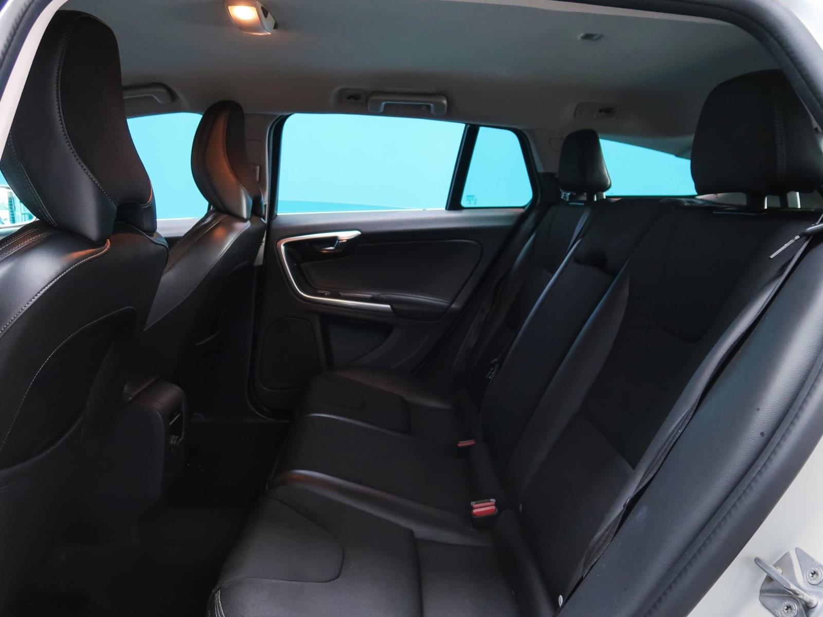 VOLVO V60 D3 MOMENTUM 150CV 21 