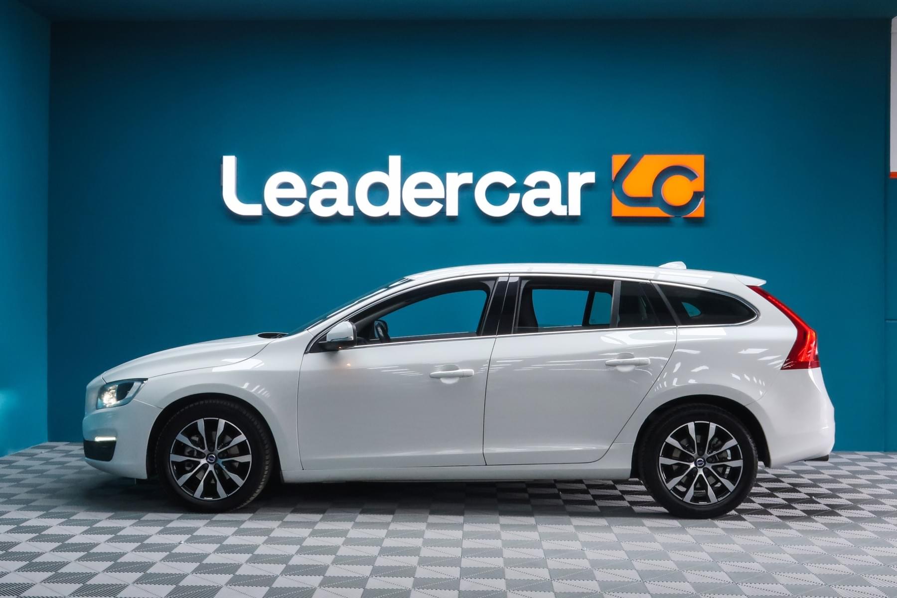 VOLVO V60 D3 MOMENTUM 150CV 10 