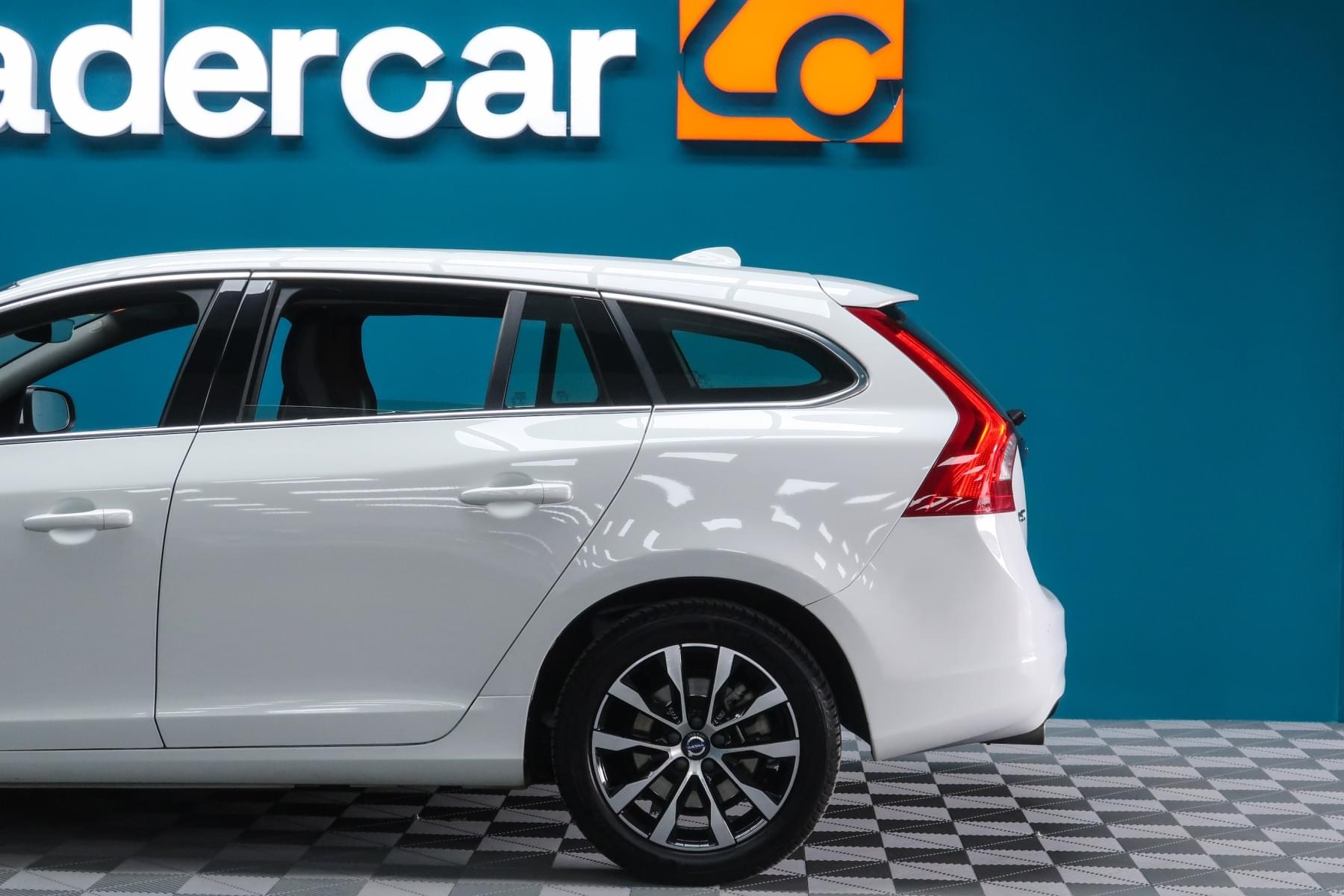 VOLVO V60 D3 MOMENTUM 150CV 11 