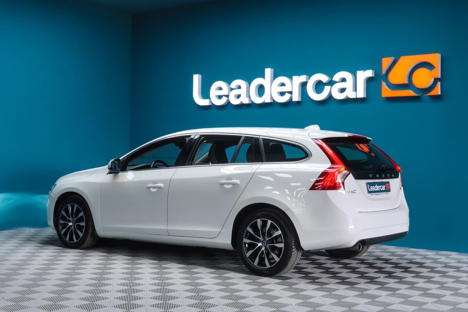 VOLVO V60 D3 MOMENTUM 150CV 12 