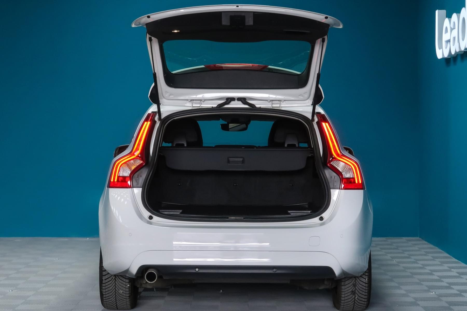 VOLVO V60 D3 MOMENTUM 150CV 14 