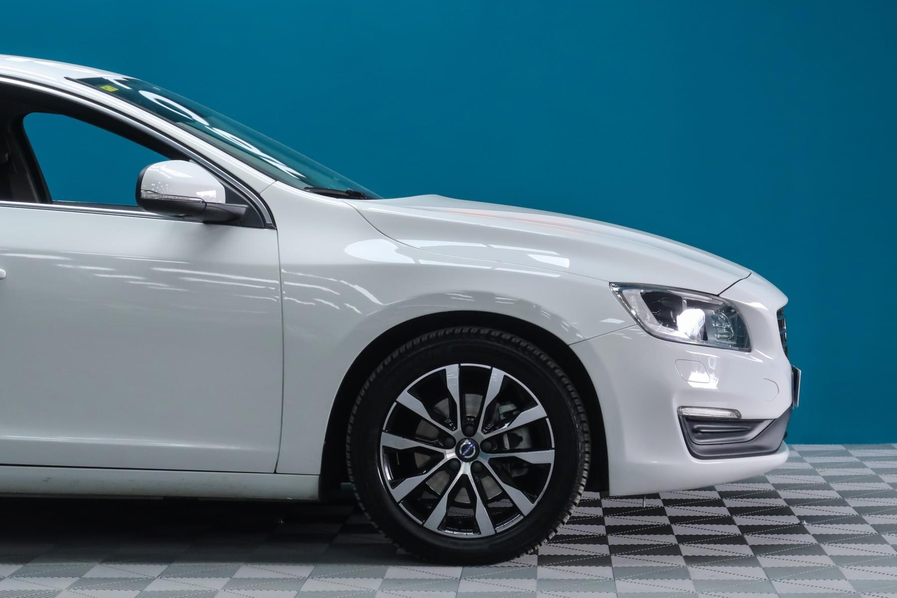 VOLVO V60 D3 MOMENTUM 150CV 8 