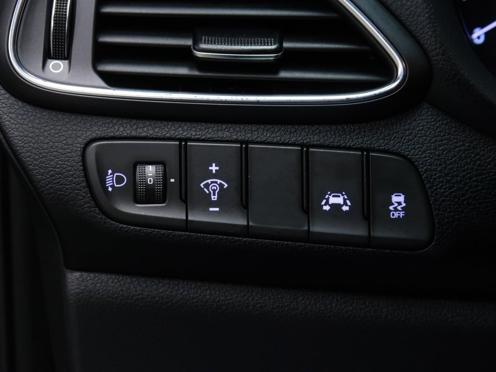 HYUNDAI I30 1.0 TGDI LINK FASTBACK 120CV 31