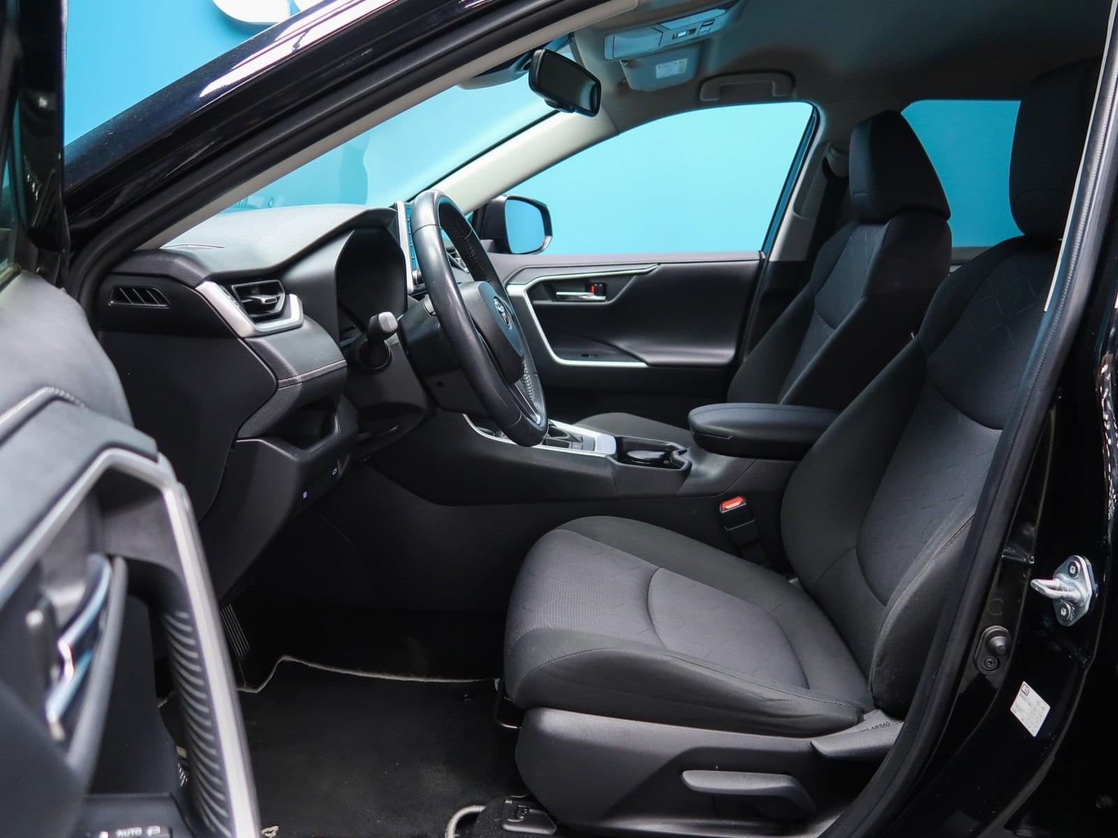 TOYOTA RAV4 BUSINESS 21 