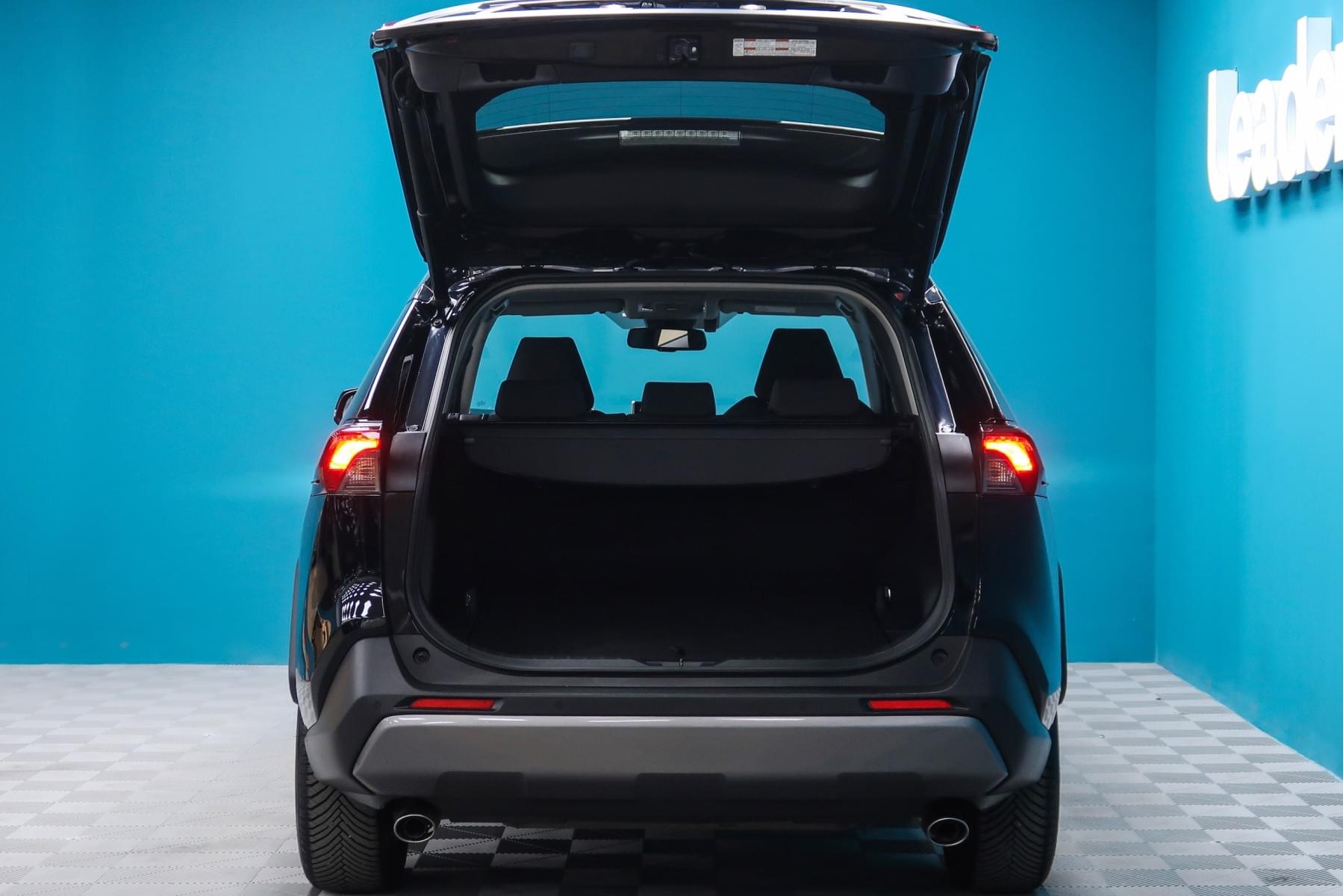 TOYOTA RAV4 BUSINESS 15 