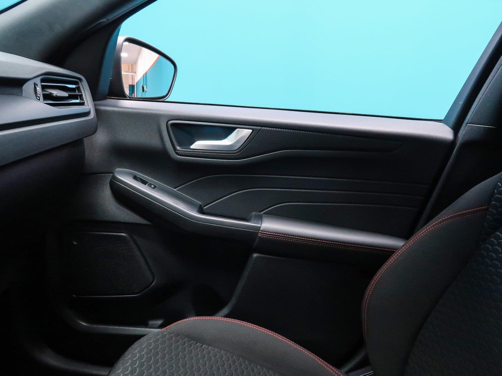 FORD KUGA ST-LINE 2.5 DURATEC FHEV 180CV  AUTO 33 