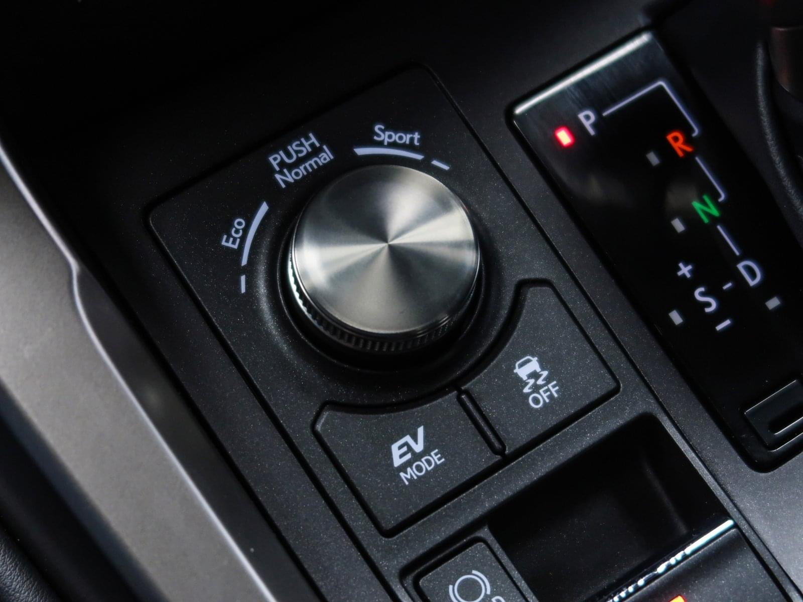 LEXUS NX 300H BUSINESS PLUS 197CV 45 