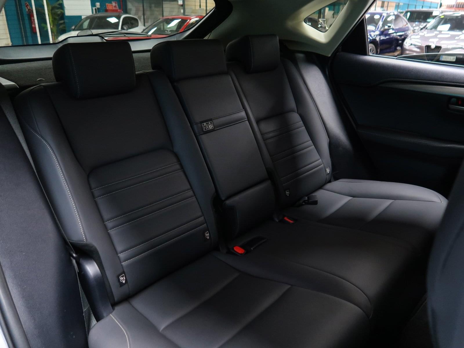 LEXUS NX 300H BUSINESS PLUS 197CV 25 