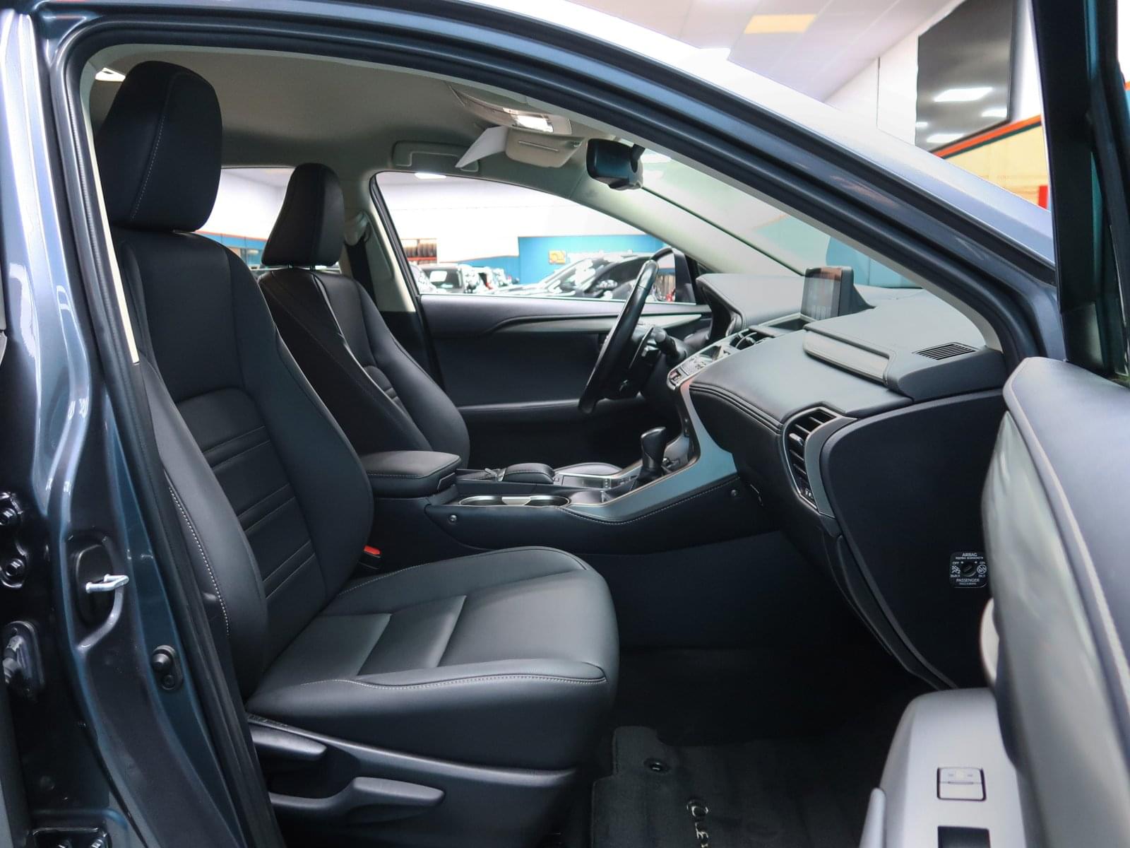 LEXUS NX 300H BUSINESS PLUS 197CV 26 