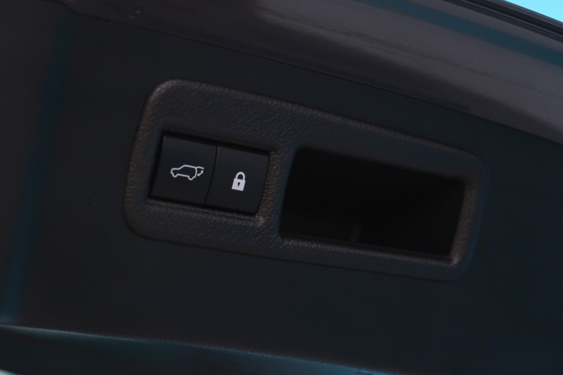 LEXUS NX 300H BUSINESS PLUS 197CV 17 