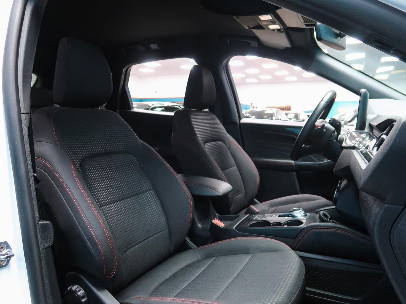 FORD KUGA ST-LINE 2.0 ECOBLUE 120CV AUTO 27 