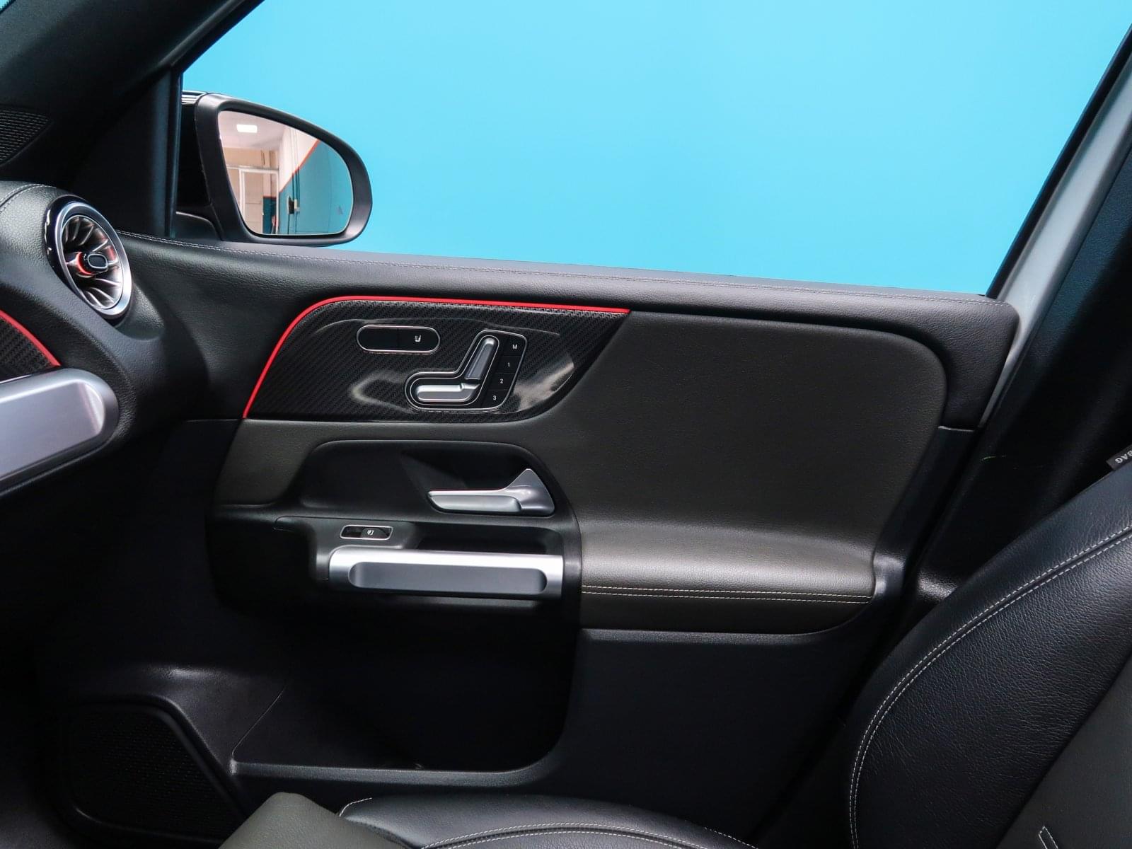 MERCEDES-BENZ GLB 200 D 4MATIC DCT 150CV PACK AMG 33