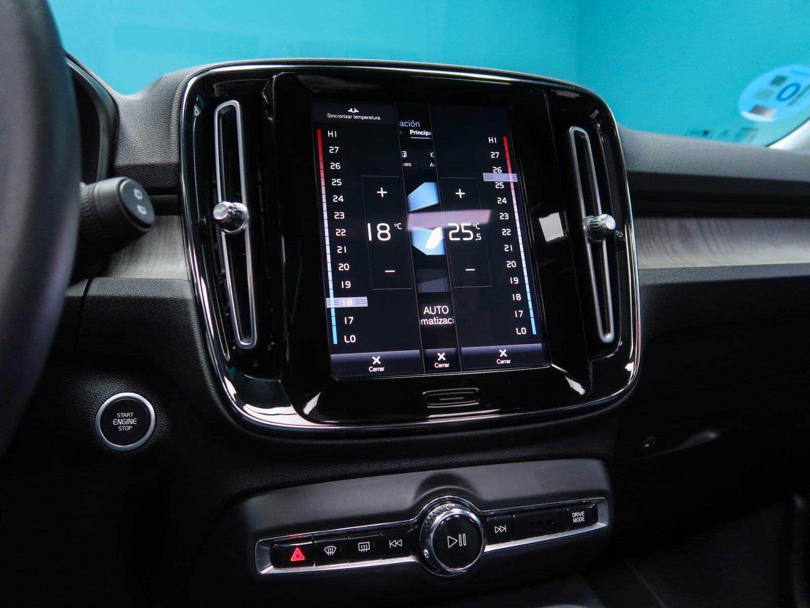 VOLVO XC40 1.5 T5 TWIN RECHARGE INSCRIPTION 262CV 44