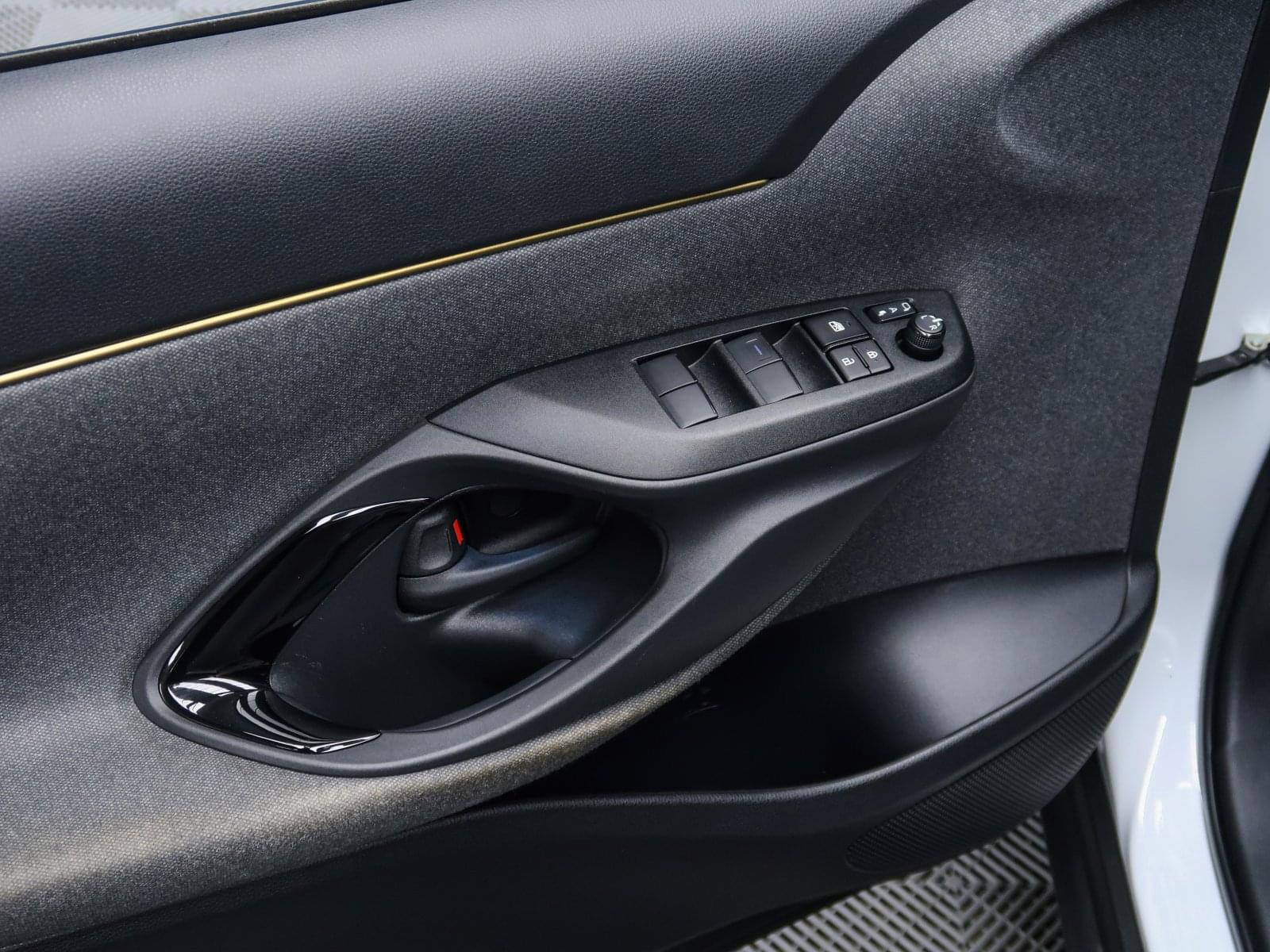 TOYOTA YARIS YARIS CROSS ADVENTURE 1.5 120H 116CV 32 