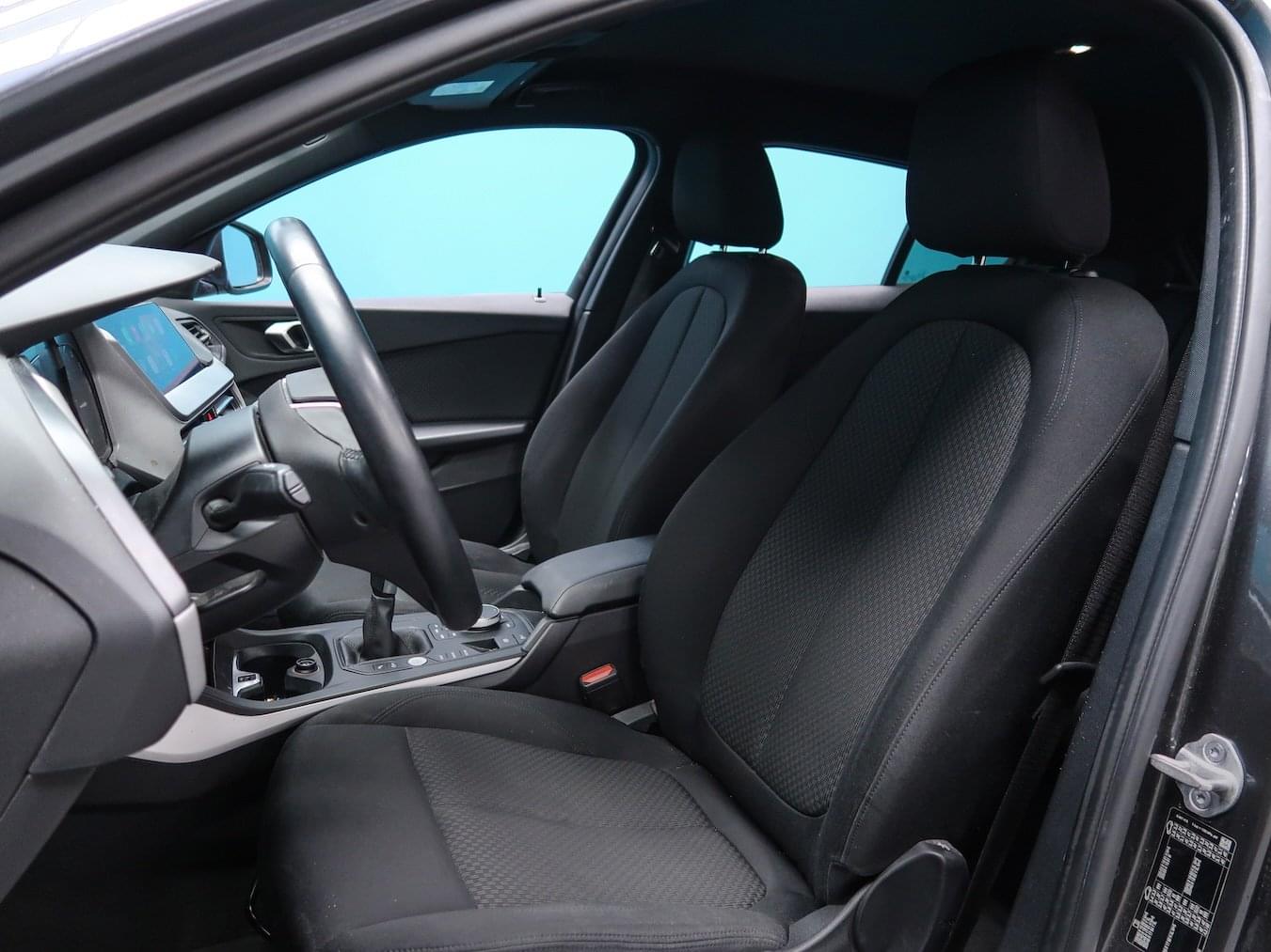 BMW SERIE 1 118I 140CV 17 