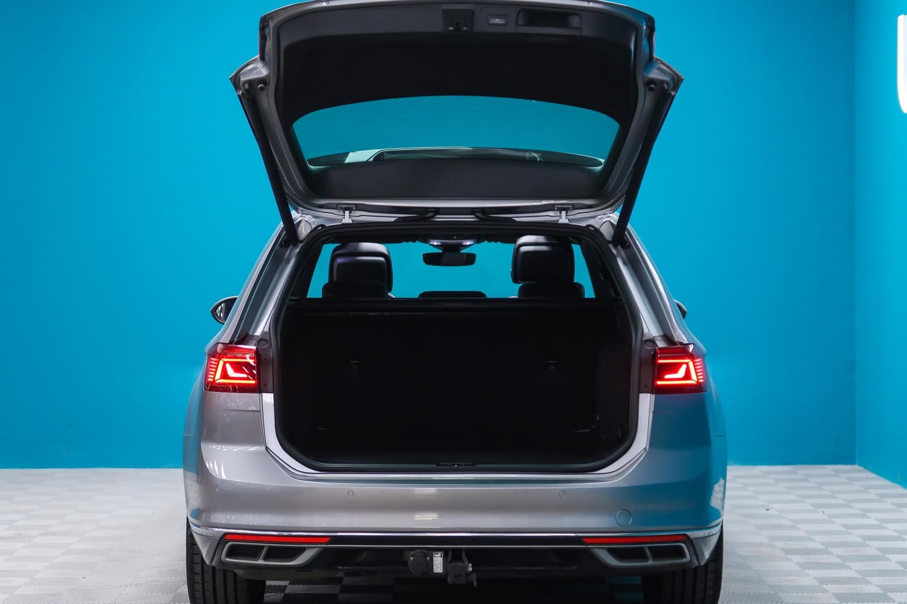 VOLKSWAGEN PASSAT R-LINE 2.0 TDI 190CV DSG VARIANT 19 