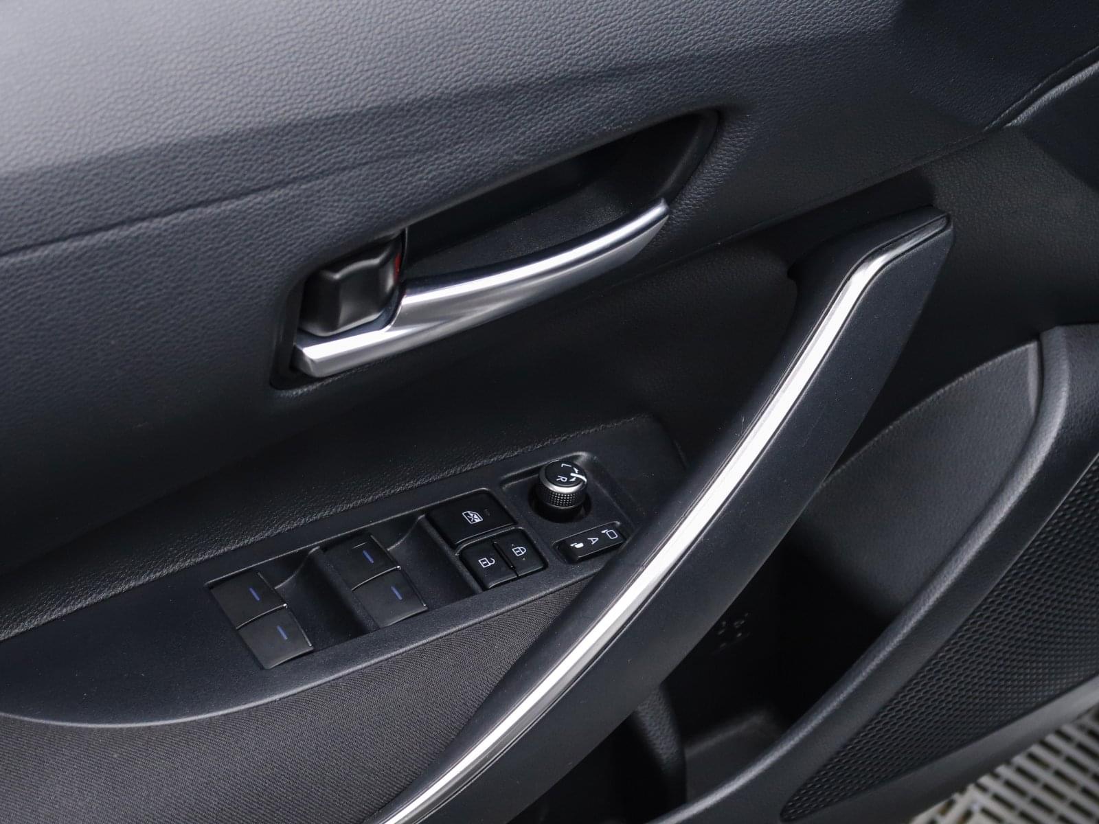 TOYOTA COROLLA 1.8 125H ACTIVE TECH E-CVT 122CV 29 