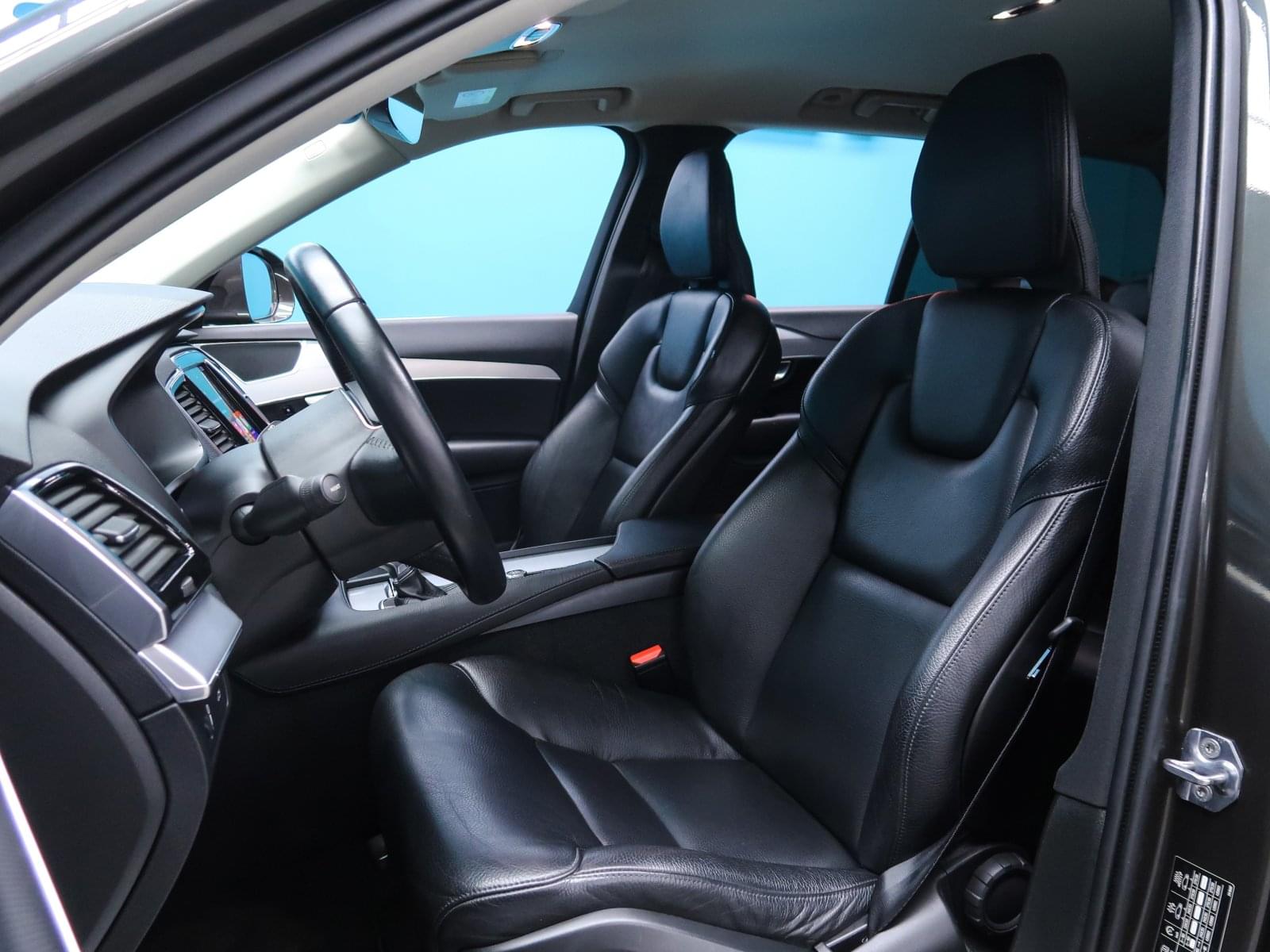 VOLVO XC90 2.0 D5 AWD MOMENTUM AUTO 235CV 21 
