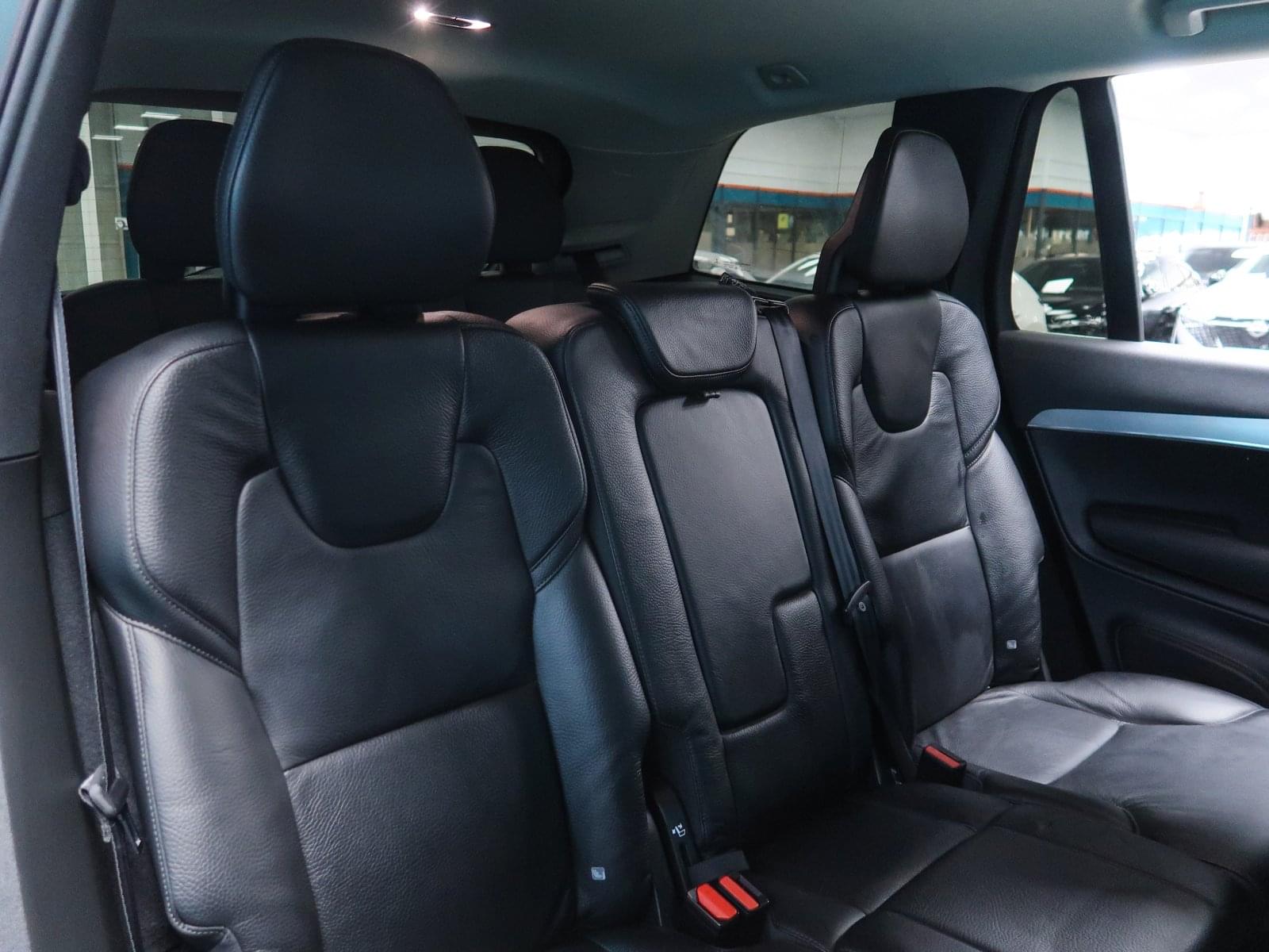 VOLVO XC90 2.0 D5 AWD MOMENTUM AUTO 235CV 28 