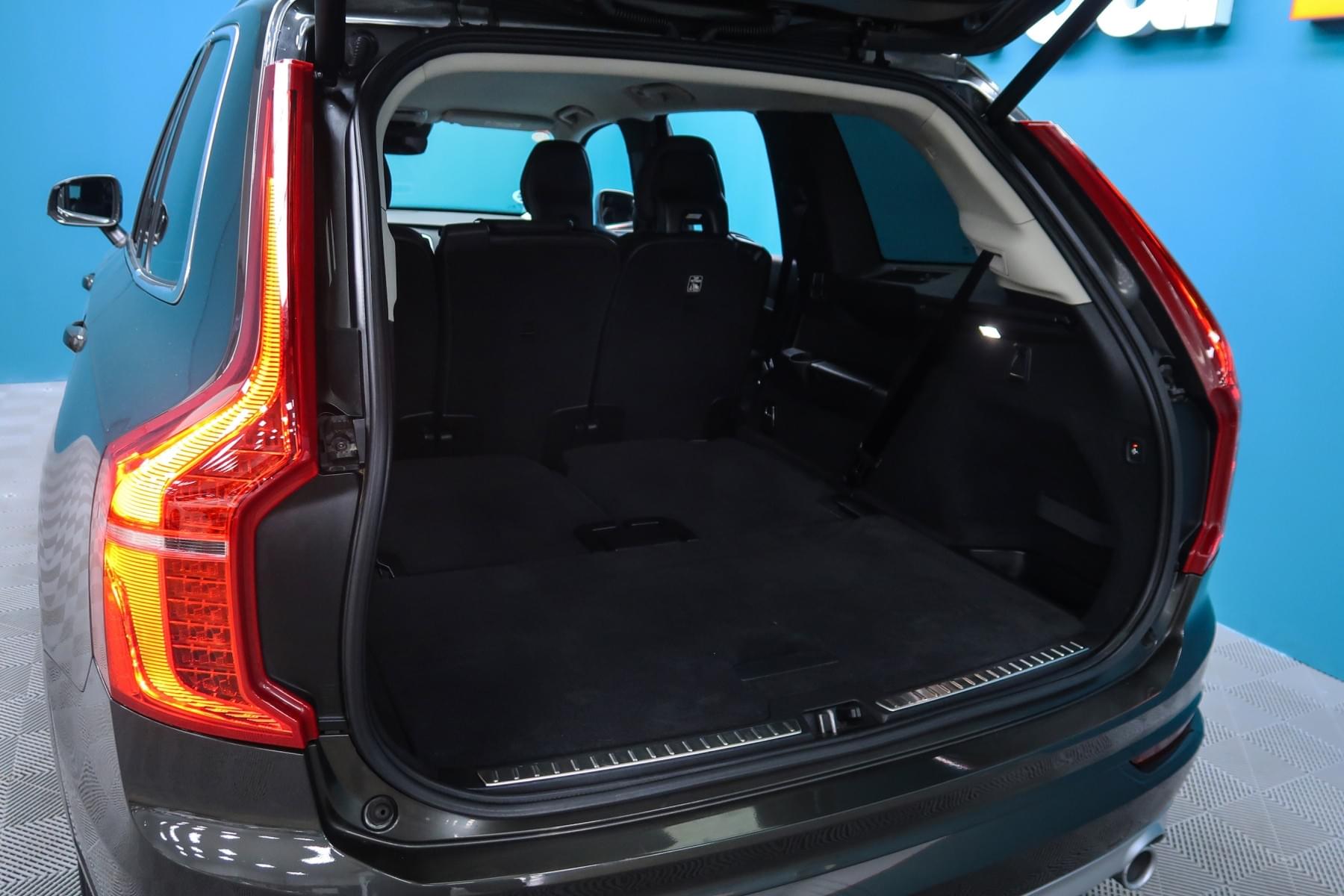 VOLVO XC90 2.0 D5 AWD MOMENTUM AUTO 235CV 17 