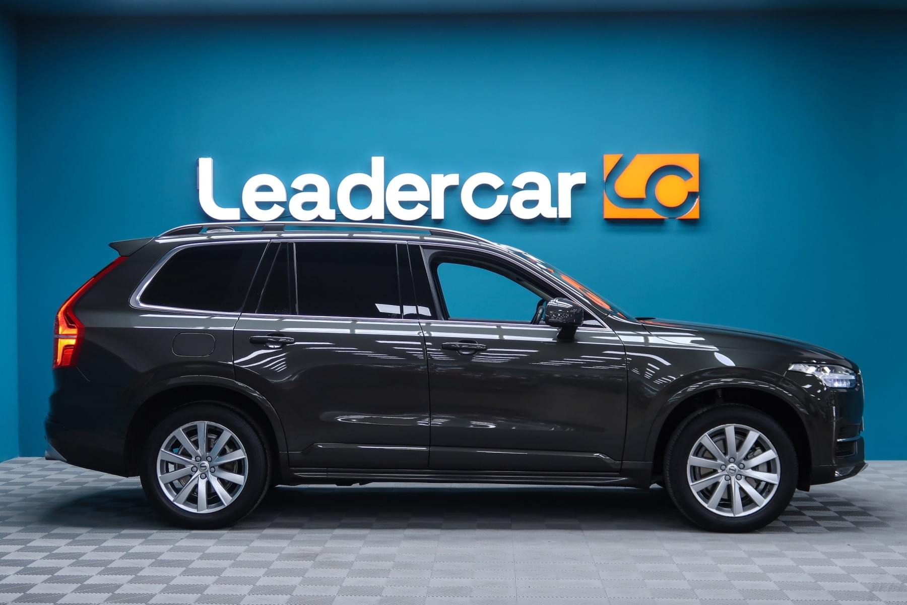 VOLVO XC90 2.0 D5 AWD MOMENTUM AUTO 235CV 4 