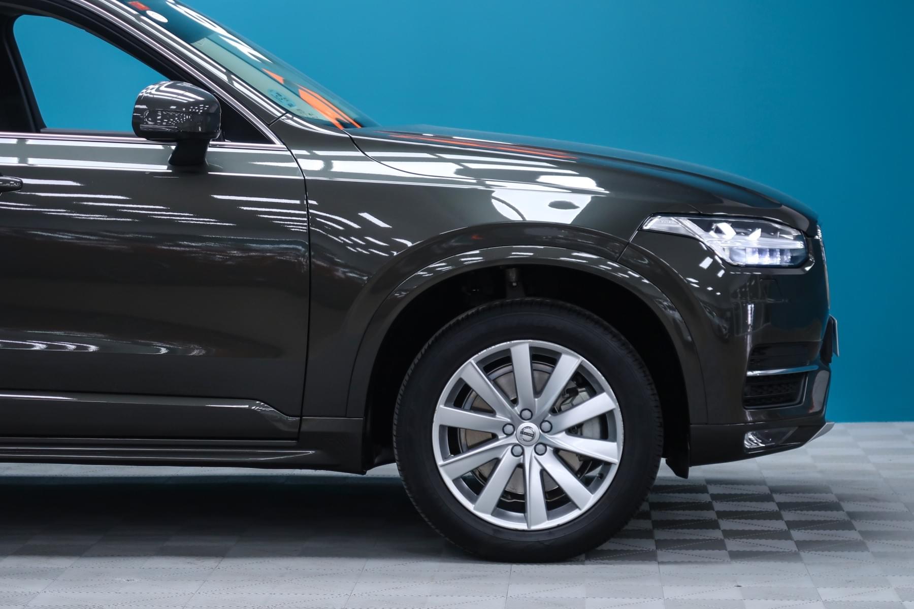 VOLVO XC90 2.0 D5 AWD MOMENTUM AUTO 235CV 8 