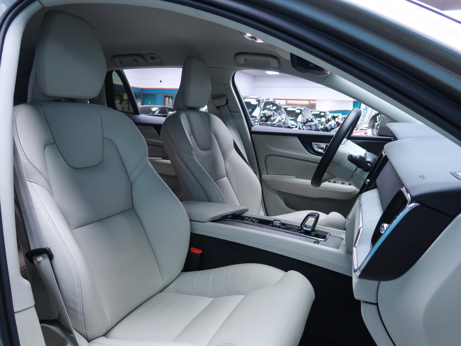 VOLVO V60 CROSS COUNTRY 2.0 B4 D AWD CROSS COUNTRY 197CV 31 