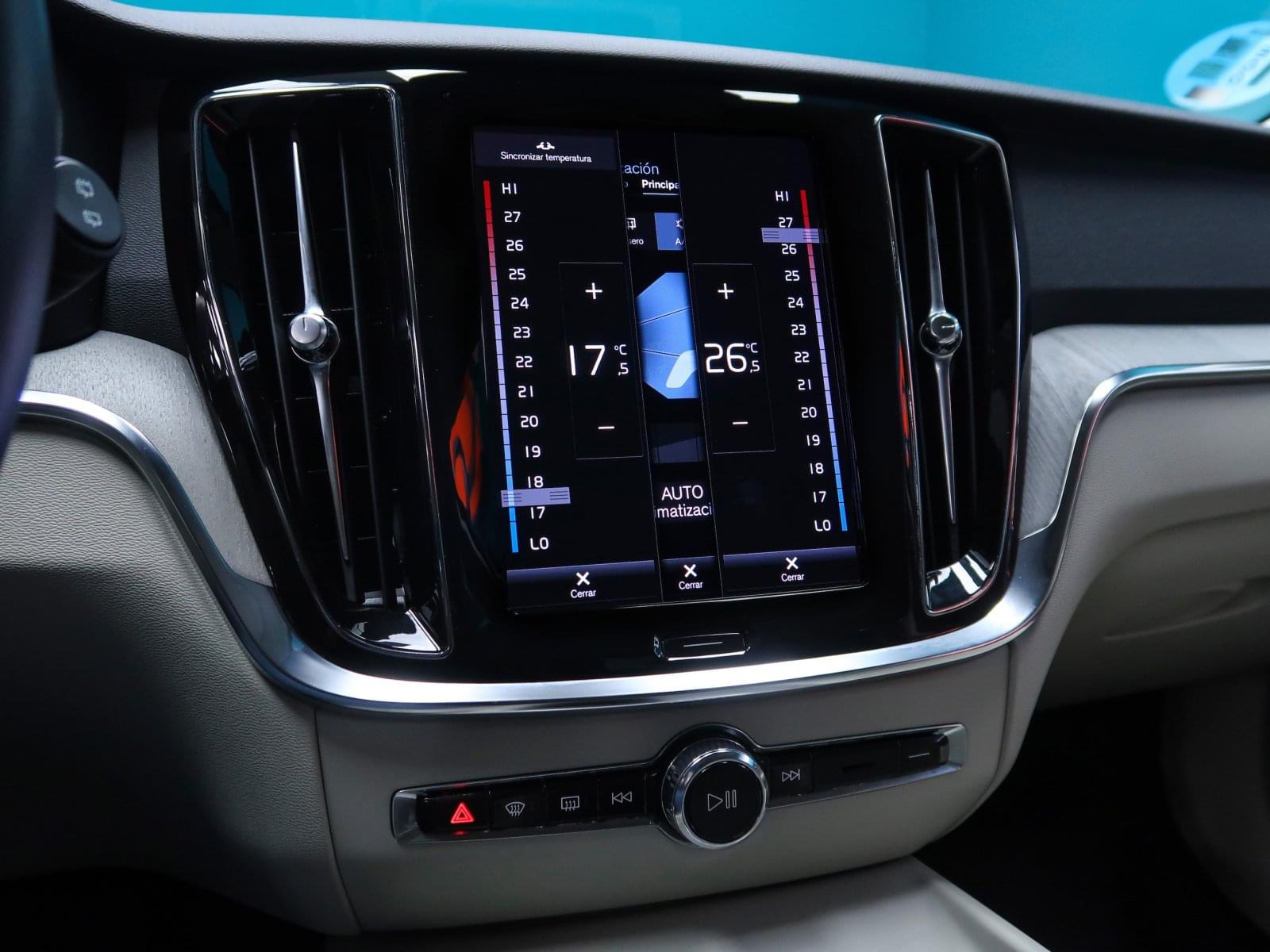 VOLVO V60 CROSS COUNTRY 2.0 B4 D AWD CROSS COUNTRY 197CV 42 