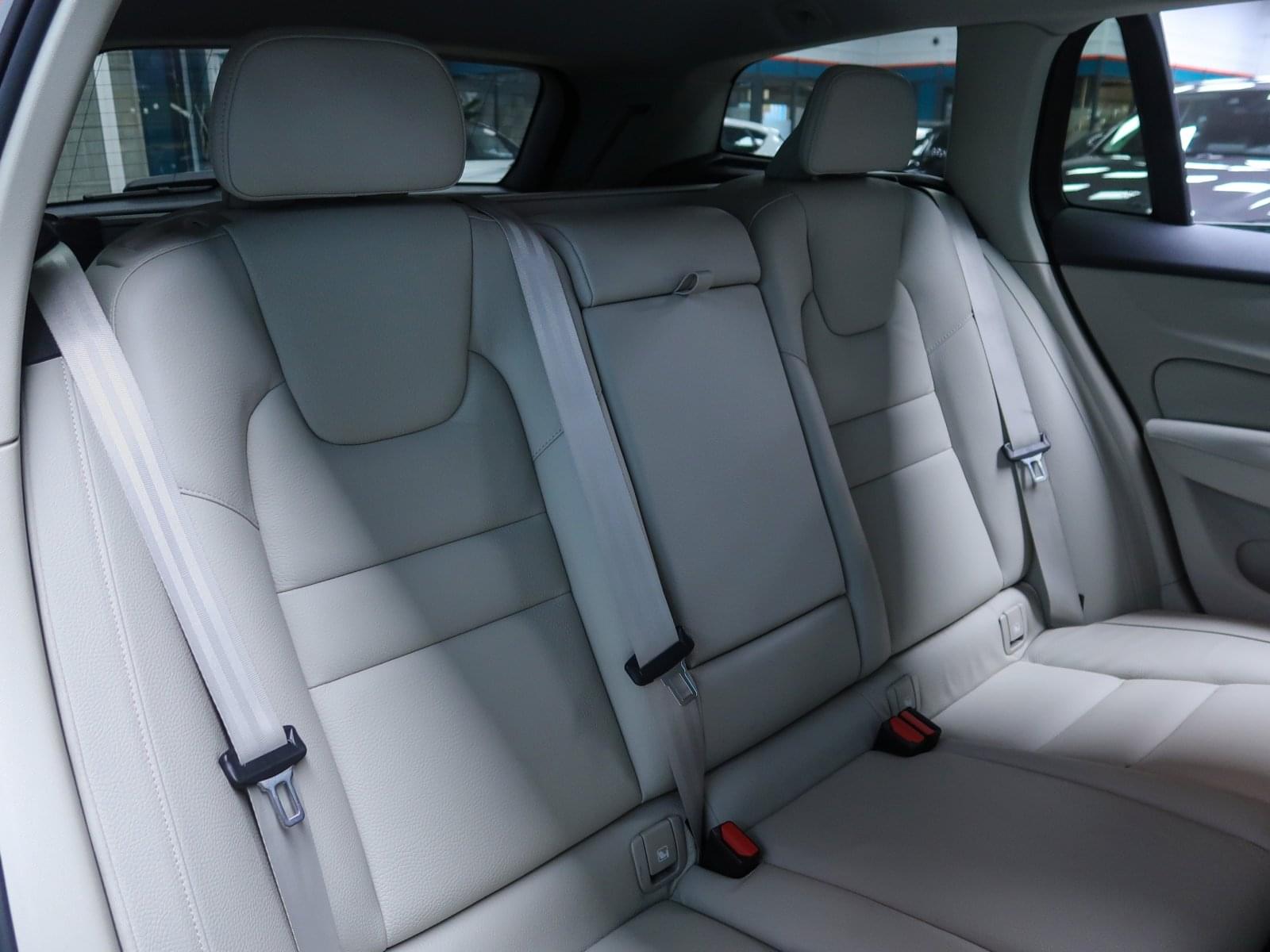 VOLVO V60 CROSS COUNTRY 2.0 B4 D AWD CROSS COUNTRY 197CV 29 