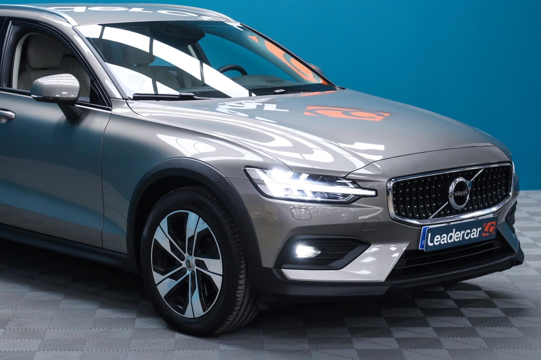 VOLVO V60 CROSS COUNTRY 2.0 B4 D AWD CROSS COUNTRY 197CV 9 