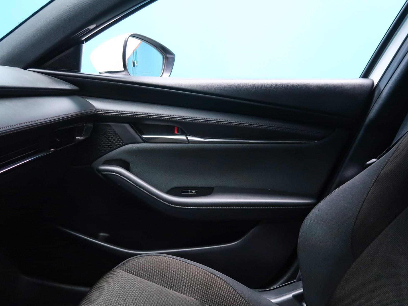 MAZDA MAZDA 3 e SKYACTIVE G 122CV ZENITH 37 