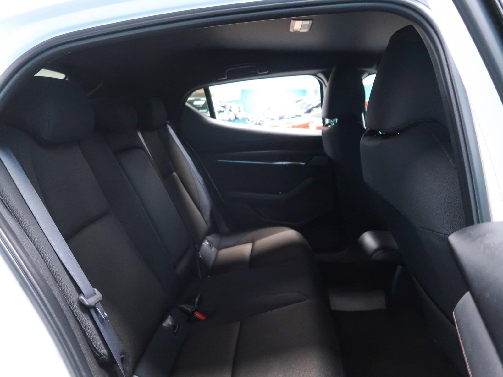 MAZDA MAZDA 3 e SKYACTIVE G 122CV ZENITH 23 