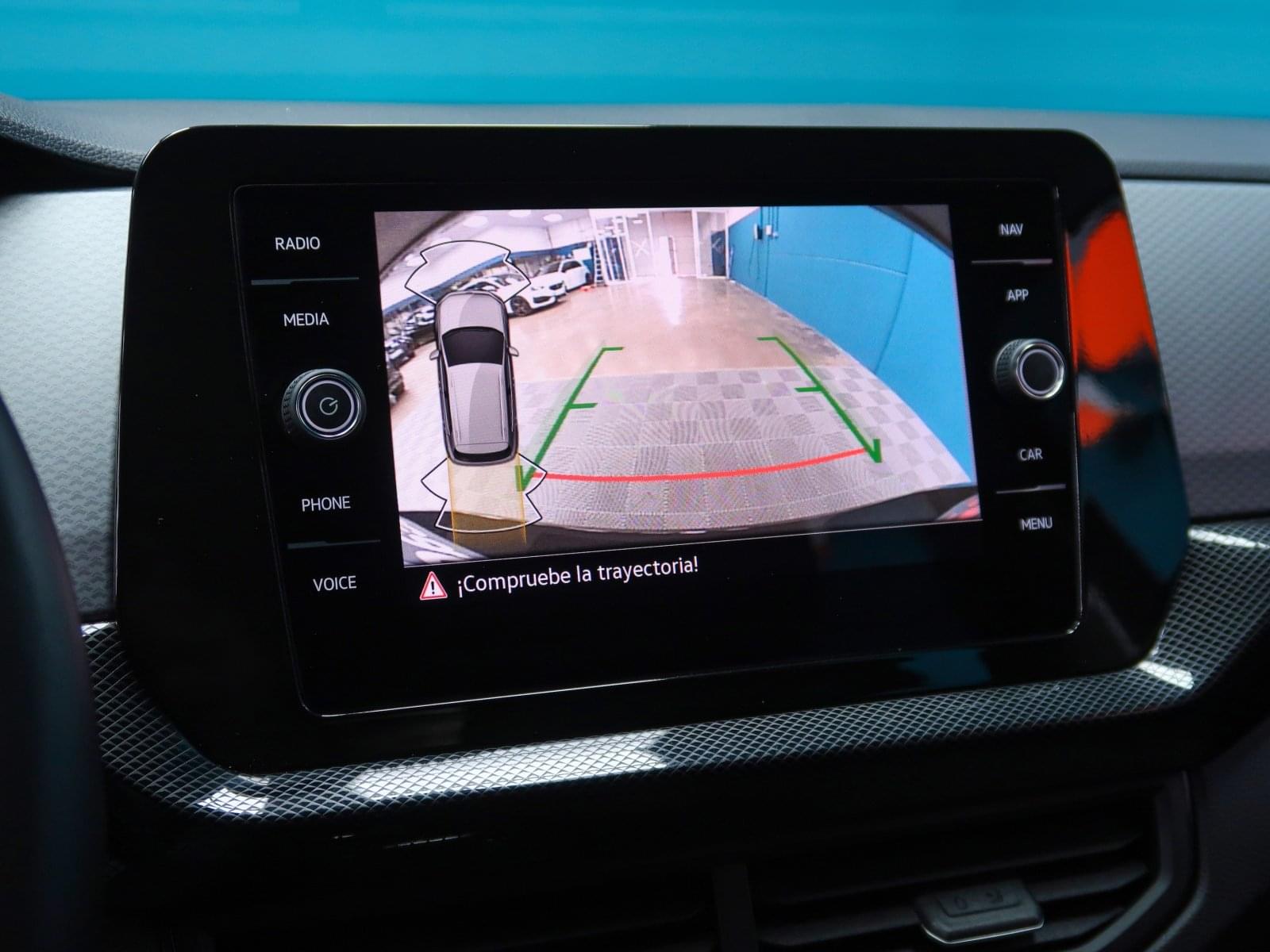 VOLKSWAGEN T-CROSS MáS 1.0 TSI 115CV 33 