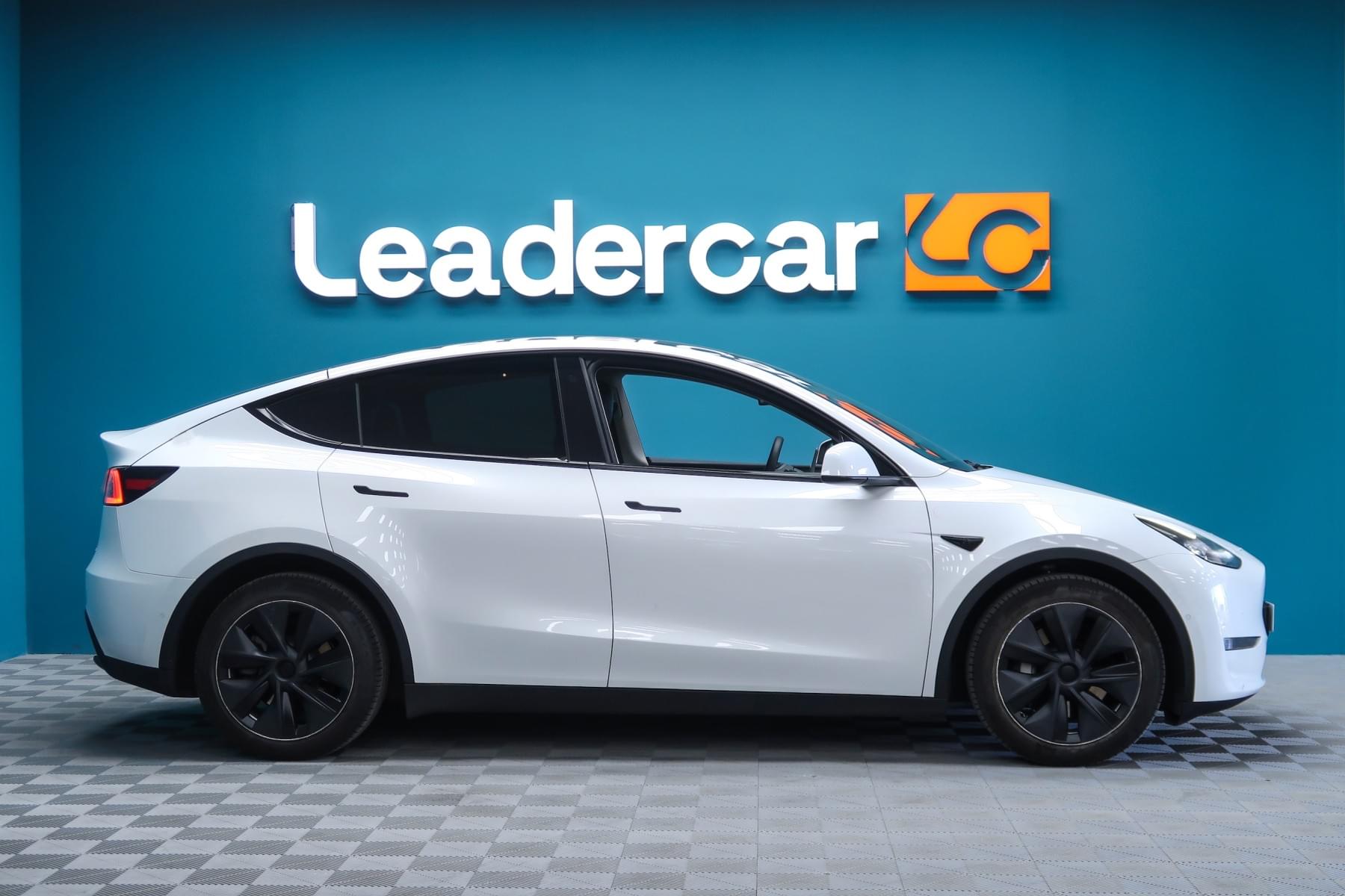 TESLA MODEL Y GRAN AUTONOMÍA DUAL MOTOR 514CV AWD 3 