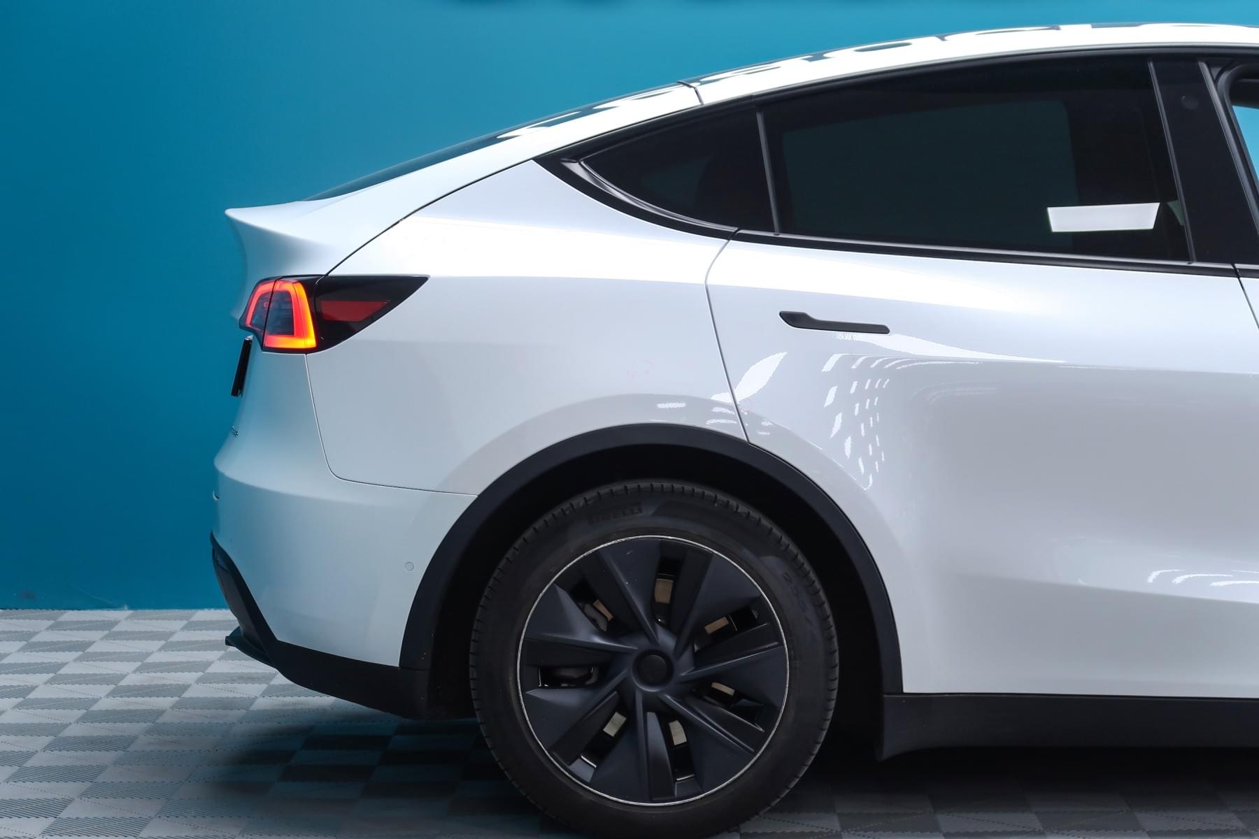 TESLA MODEL Y GRAN AUTONOMÍA DUAL MOTOR 514CV AWD 8 