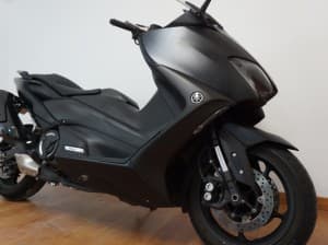 YAMAHA TMAX 560 2021 de segunda mano