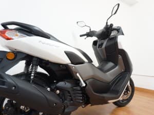 YAMAHA NMAX 125 (KM 0 - ENTREGA INMEDIATA) 2024 de segunda mano