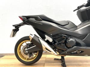 HONDA FORZA 750 2024 de segunda mano