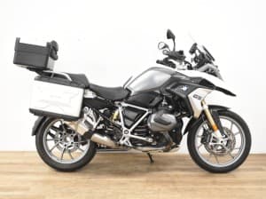 Comprar BMW R 1250 GS (IVA DEDUC.) (3 PAQ+ 3 MLTS) (RED ASIEN) 2022 de segunda mano BMW R 1250 GS (IVA DEDUC.) (3 PAQ+ 3 MLTS) (RED ASIEN) 2022 de segunda mano