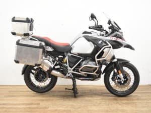 BMW R 1250 GS ADVENTURE (FULL EQUIP) (3 MALET) IVA 2023 de segunda mano