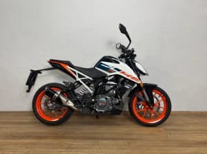 KTM DUKE 125 2024 de segunda mano