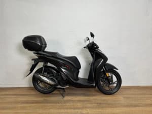 HONDA SH 125 2023 de segunda mano