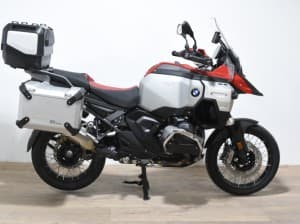 BMW R 1300 GS ADVENTURE (3 MALETAS)(3 PACKS)(IVA DEDU) 2025 de segunda mano
