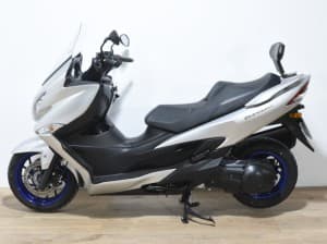Comprar SUZUKI BURGMAN 400 2022 de segunda mano SUZUKI BURGMAN 400 2022 de segunda mano